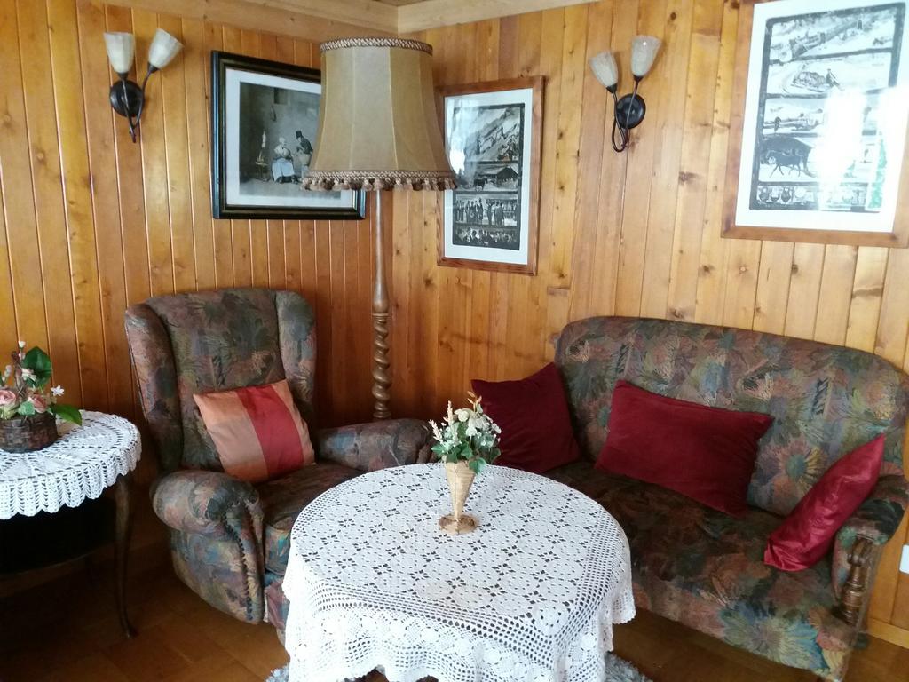 Hotel Du Chamois L'Etivaz Esterno foto