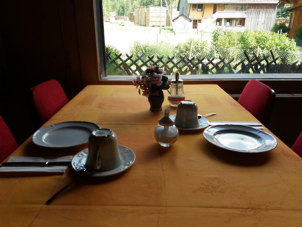 Hotel Du Chamois L'Etivaz Esterno foto